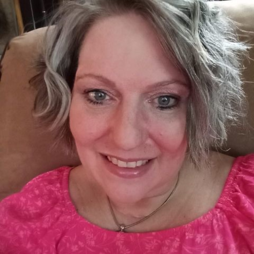 Meet your Posher, Angie